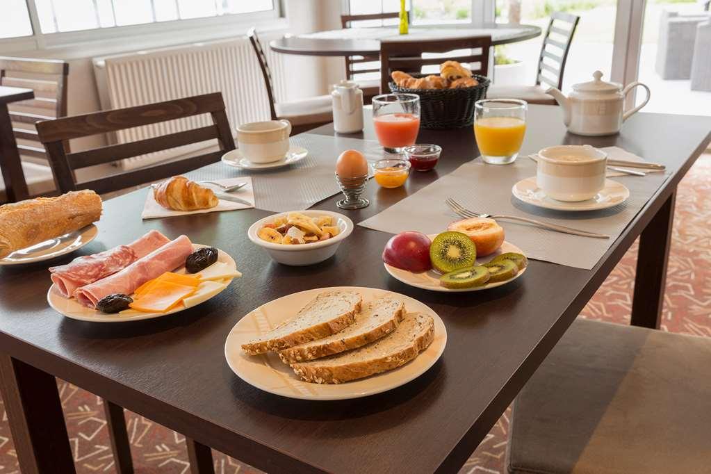 Hotel Du Golf Saint-Laurent Ploemel Удобства фото