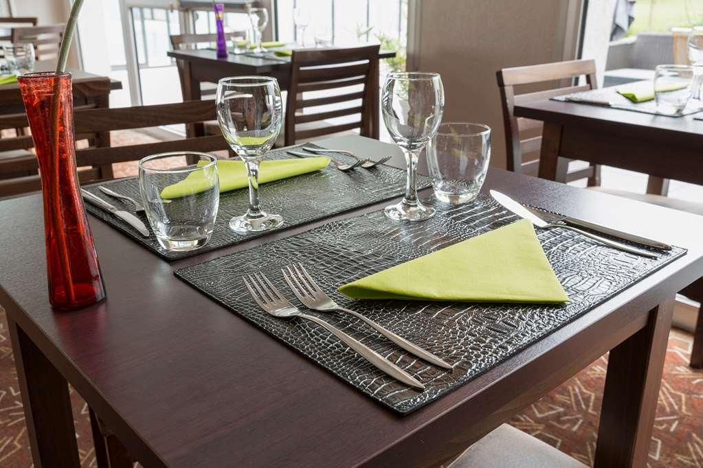 Hotel Du Golf Saint-Laurent Ploemel Ресторан фото